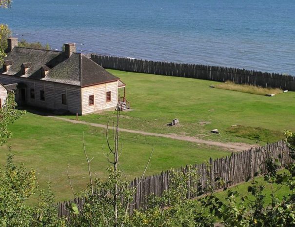 Des Quinze Lake, Point Carniel Lodge